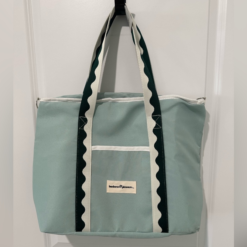 Business & Pleasure Co. Insulated Tote Bag Drinks Tailgate Beach Pool Large NWT